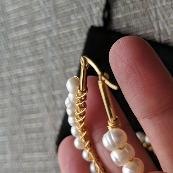 🔥 NWOT! Genuine Pearls Hoops - Picture 5 of 9